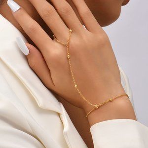 ❣️NWT Hand Chain Finger Ring Bracelet in Gold❣️